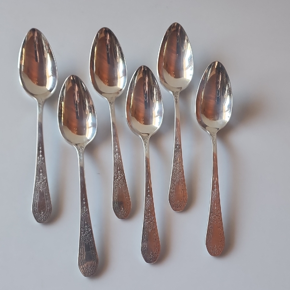 6 pcs. Of  Paul Revere By Oneida Community Plate Silverplate Teaspoons.